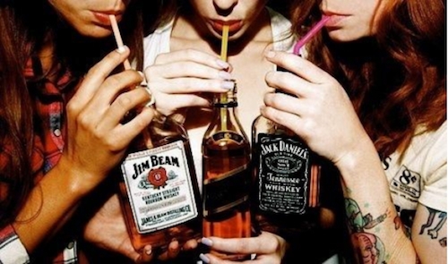 Чотири ознаки на шкірі, які вказують, що ви п'єте надто багато алкоголю