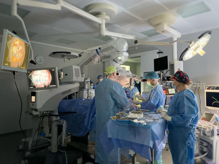 Вперше в Україні провели дитині операцію на мозку з пробудженням